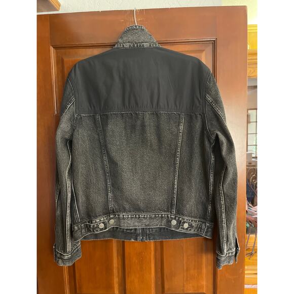 LEVIS MIXED MEDIA TRUCKER JACKET SMALL - Picture 5 of 7